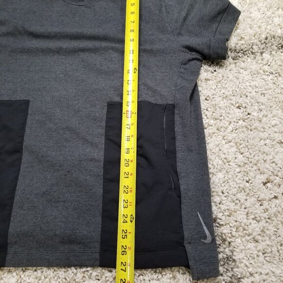 Nike Men's Yoga Dri-Fit Short Sleeve Black and Grey T-Shirt Size Medium - Picture 6 of 7